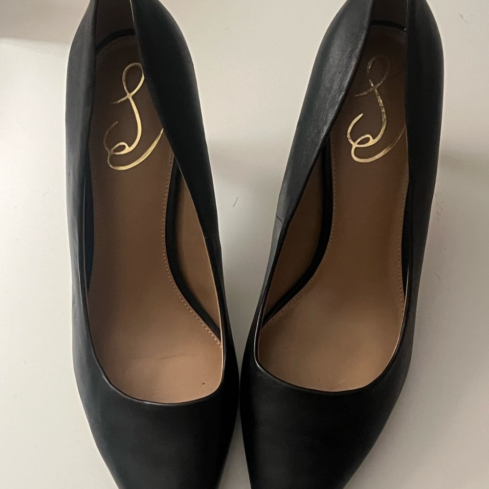 Sam Edelman Black Vienna Pumps